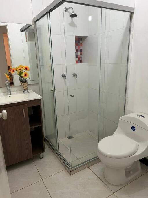 Apartamento En El Poblado Cerca Universidad Ces * Medellín